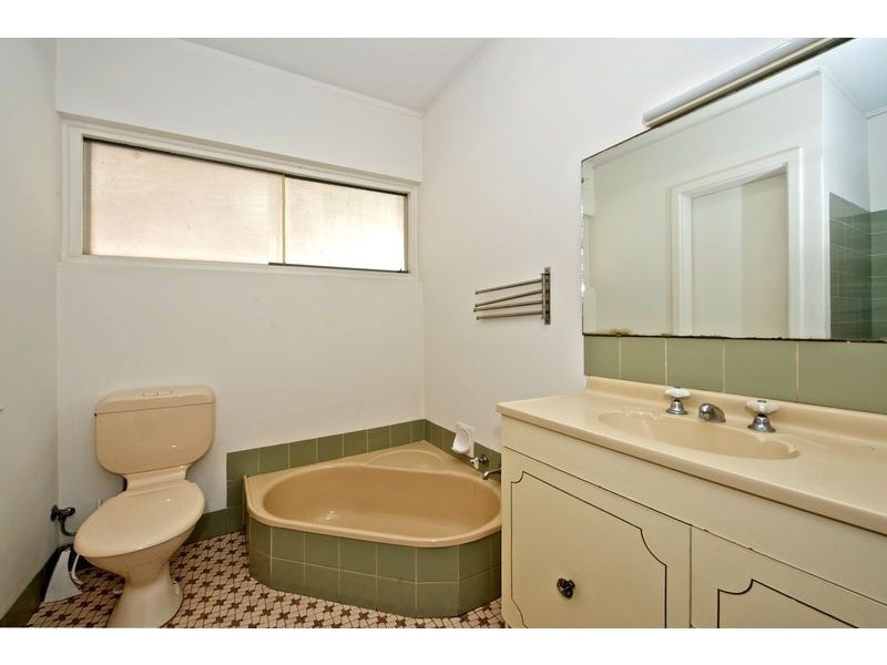 52 Hamilton Street, Bayswater WA 6053