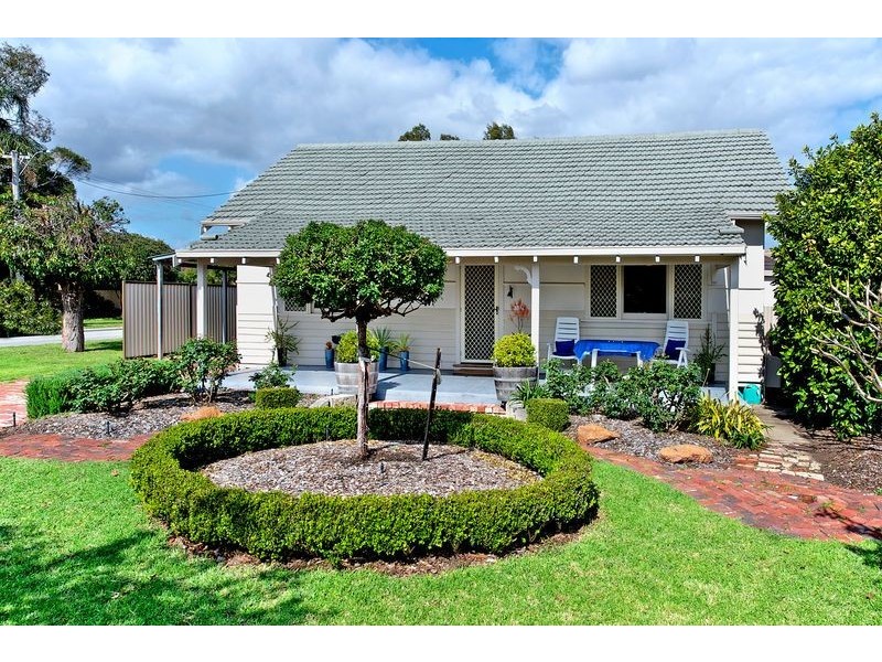 55 Kenmure Avenue, Bayswater WA 6053