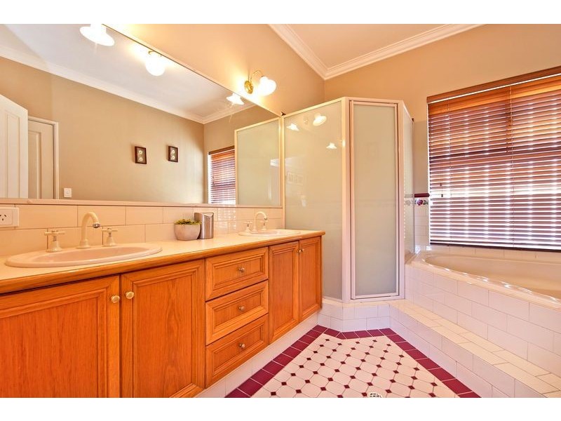 30 Arundel Street, Bayswater WA 6053