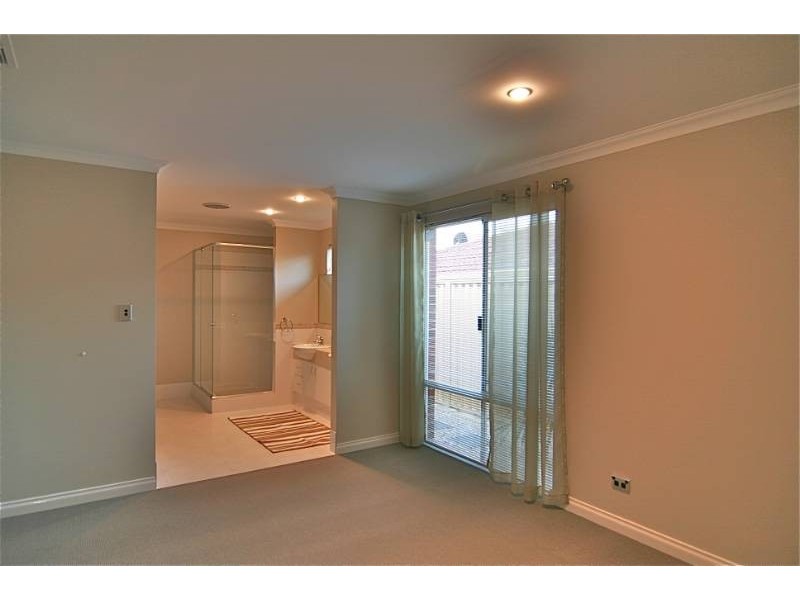 56 Scaddan Street, Bassendean WA 6054