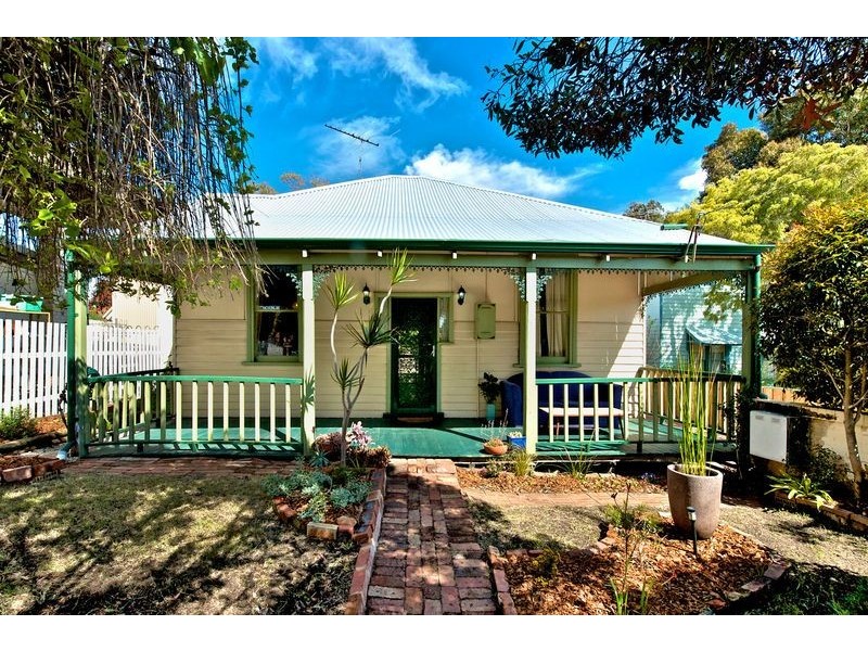 11 Eighth Avenue, Bassendean WA 6054