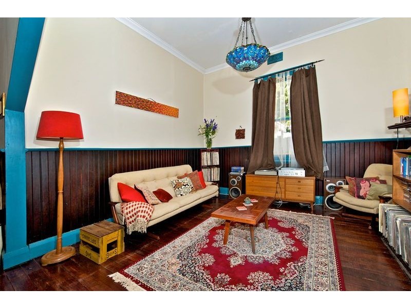 11 Eighth Avenue, Bassendean WA 6054