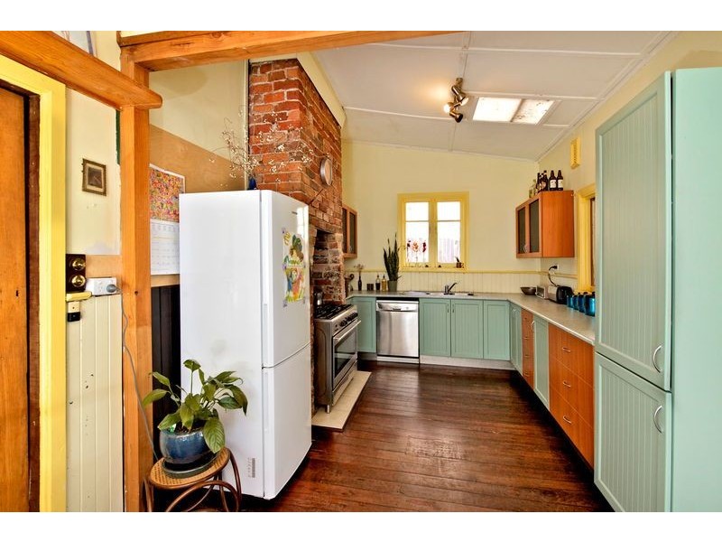 11 Eighth Avenue, Bassendean WA 6054