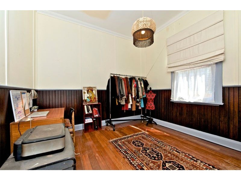 11 Eighth Avenue, Bassendean WA 6054