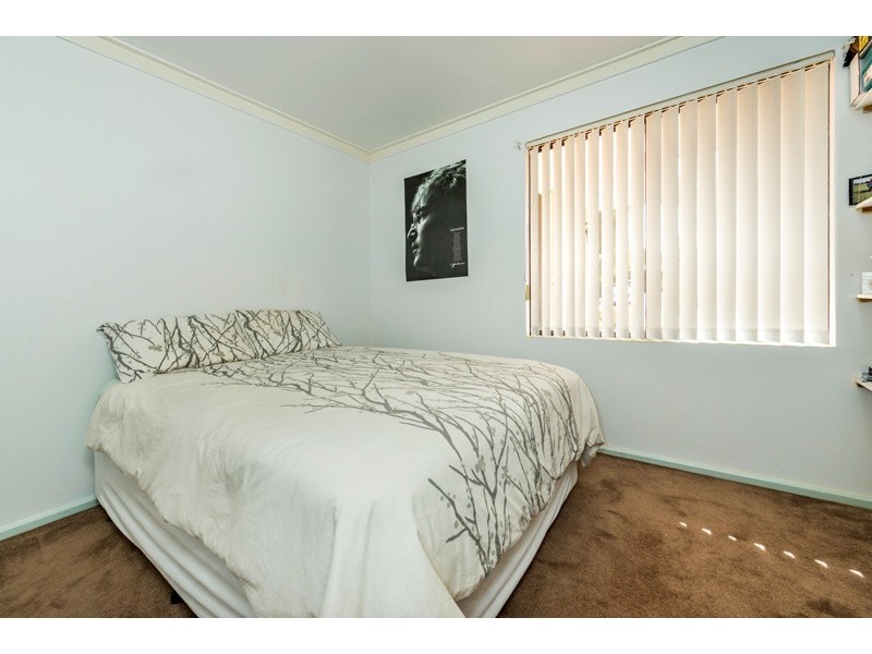 14 Vinca Way, Forrestfield WA 6058
