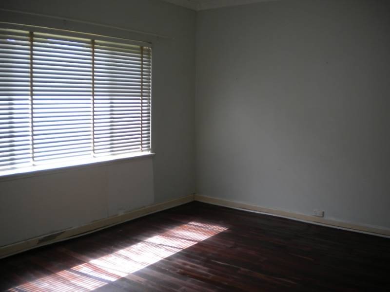 12 Skew Road, Bayswater WA 6053