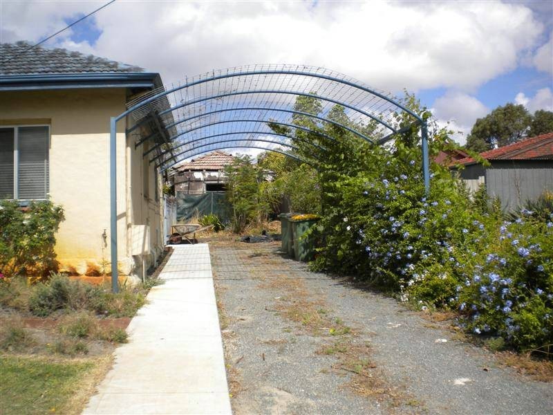 12 Skew Road, Bayswater WA 6053