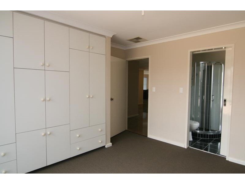 21 Blockley Way, Bassendean WA 6054