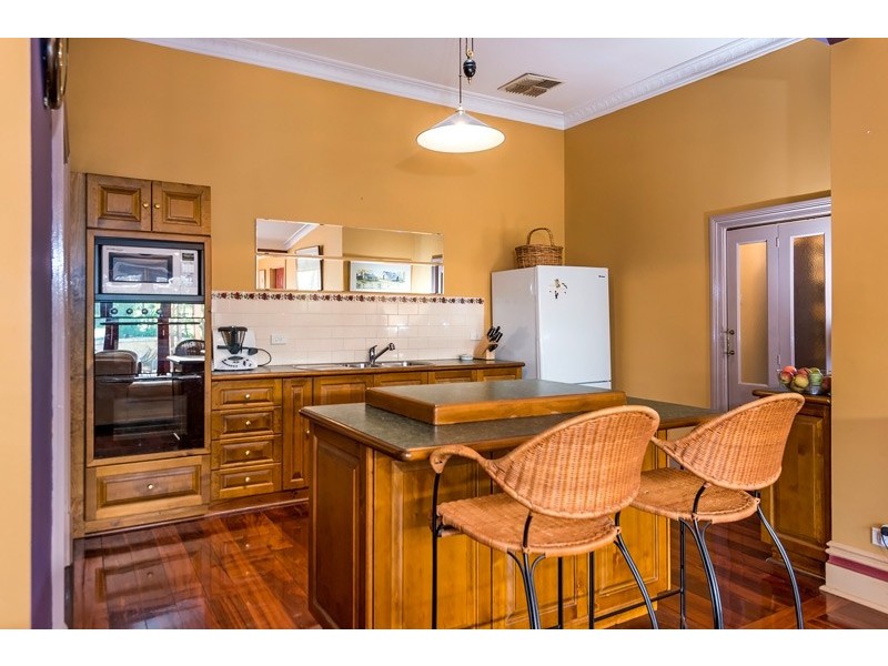 10 Anzac Street, Bayswater WA 6053