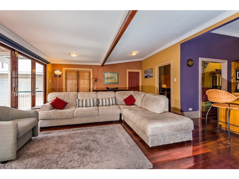 10 Anzac Street, Bayswater WA 6053
