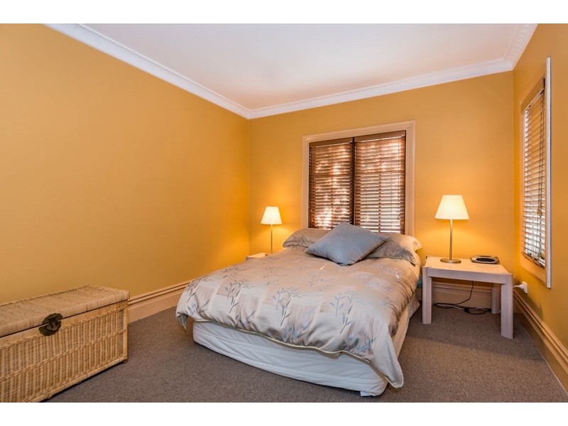 10 Anzac Street, Bayswater WA 6053