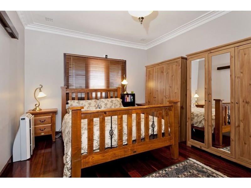 19 Foyle Road, Bayswater WA 6053