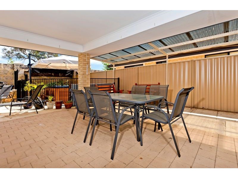 10 Kylee Close, South Guildford WA 6055