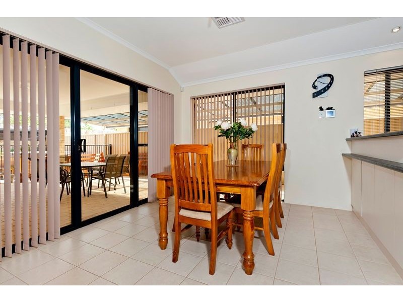 10 Kylee Close, South Guildford WA 6055