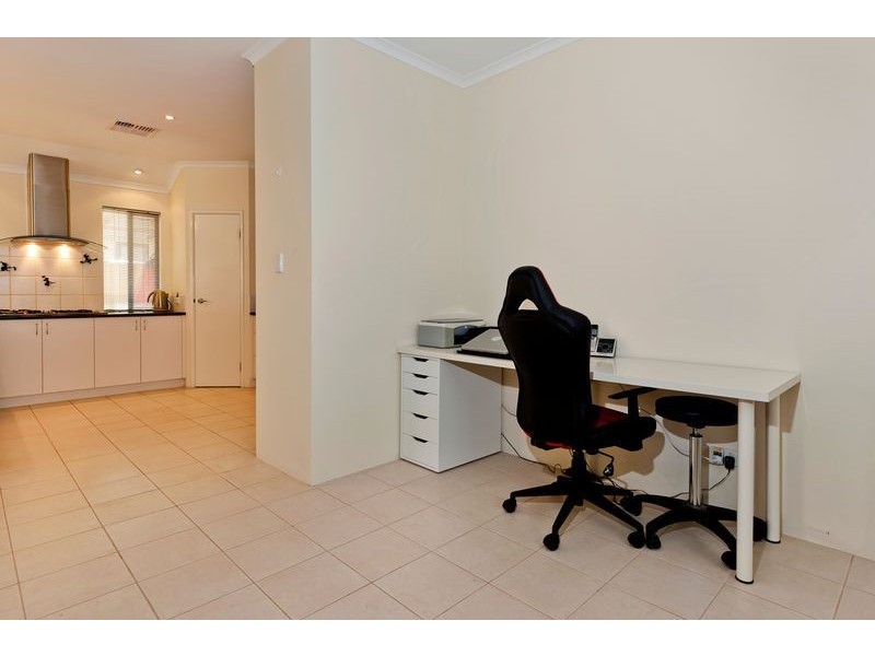 10 Kylee Close, South Guildford WA 6055