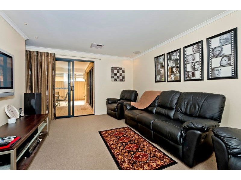10 Kylee Close, South Guildford WA 6055