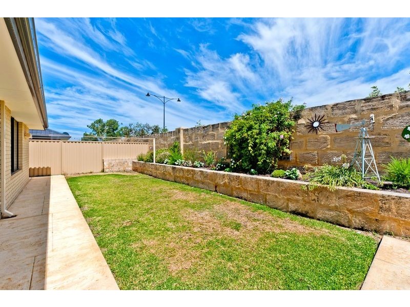 10 Kylee Close, South Guildford WA 6055