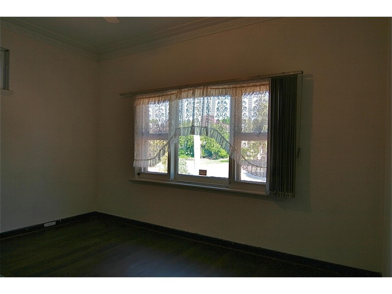 9 Gilbert Street, Bayswater WA 6053