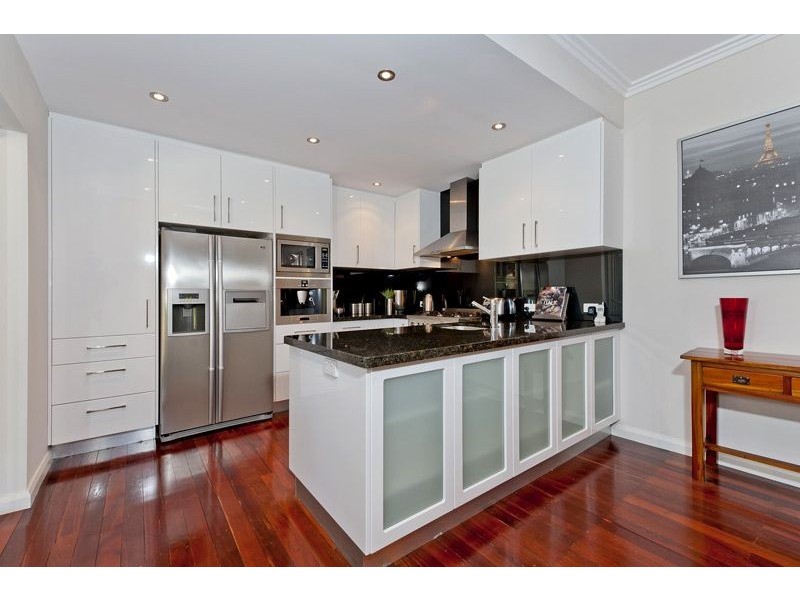 5 Grosvenor Road, Bayswater WA 6053