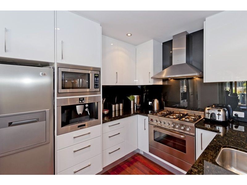 5 Grosvenor Road, Bayswater WA 6053