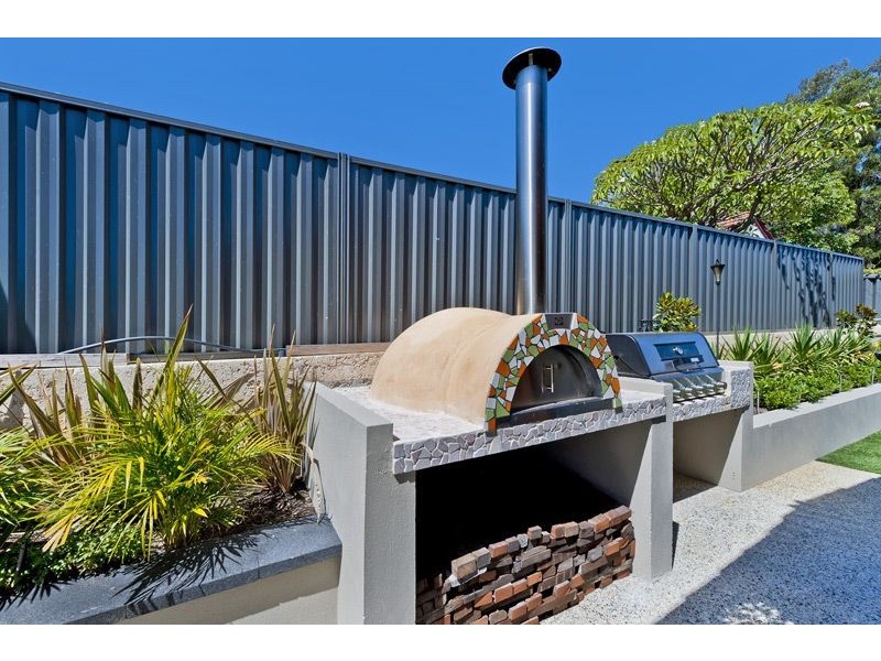 5 Grosvenor Road, Bayswater WA 6053