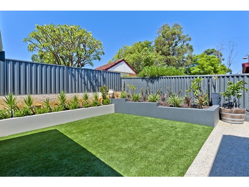 5 Grosvenor Road, Bayswater WA 6053