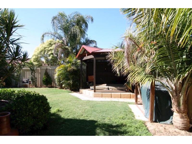 8 Janeville Place, South Guildford WA 6055