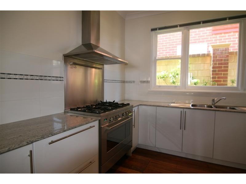 30 Hamilton Street, Bayswater WA 6053