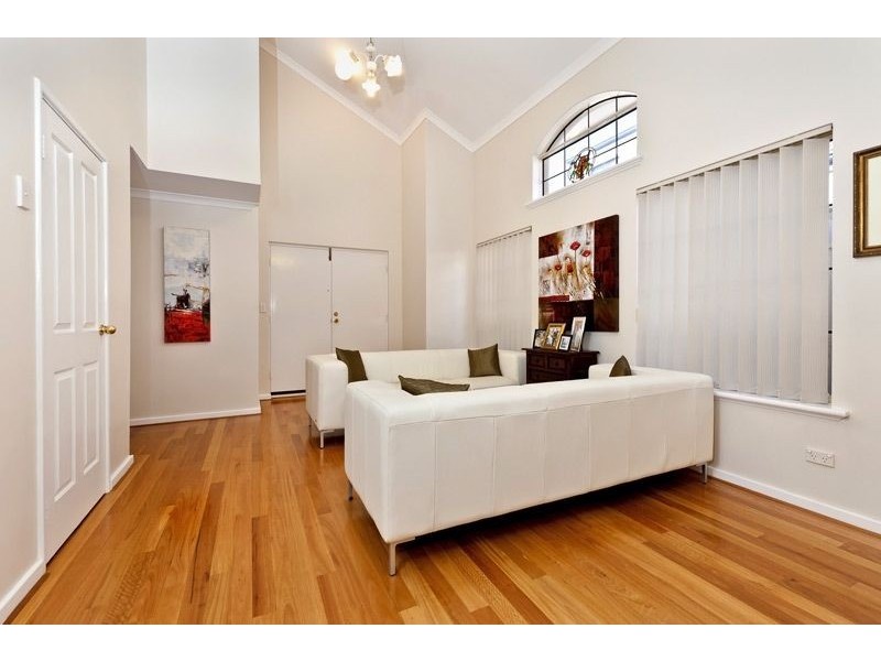 12 Clearwater Way, Ascot WA 6104