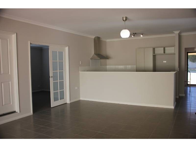 10 Maurice Street, Embleton WA 6062