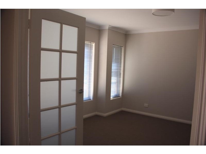 12 Maurice Street, Embleton WA 6062