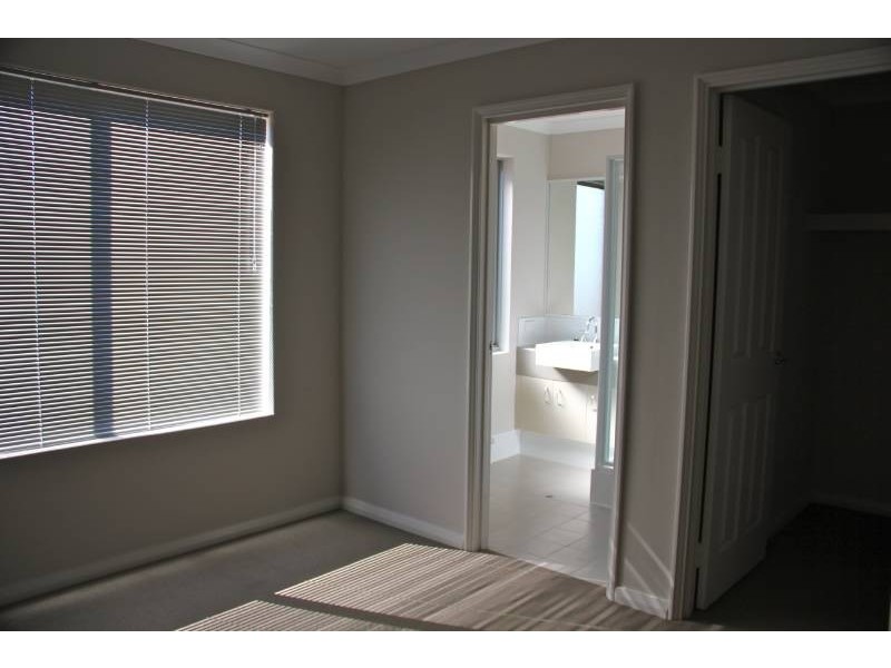 12 Maurice Street, Embleton WA 6062