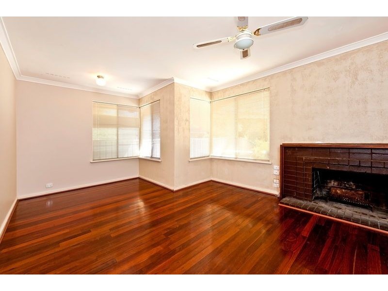 5 Harewood Street, Forrestfield WA 6058
