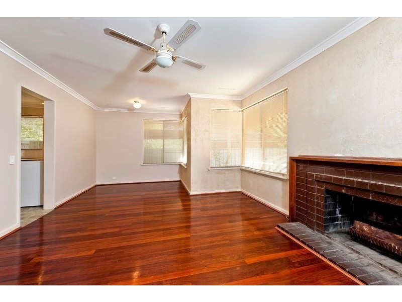 5 Harewood Street, Forrestfield WA 6058
