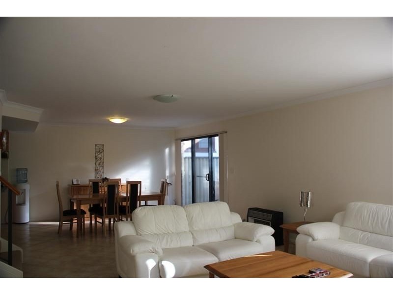 28B Pearl Road, Cloverdale WA 6105