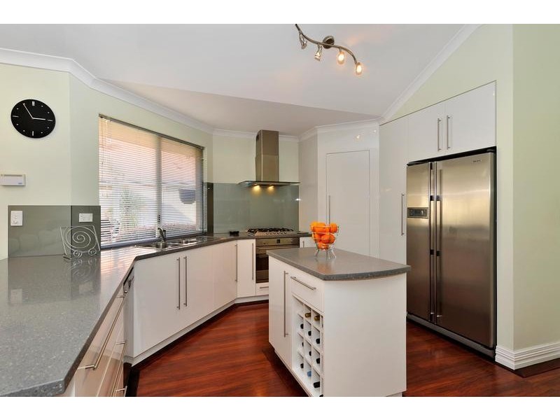 9 Boyd Close, South Guildford WA 6055