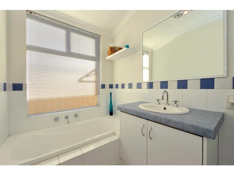 9 Boyd Close, South Guildford WA 6055