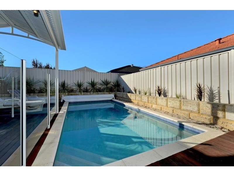 9 Boyd Close, South Guildford WA 6055