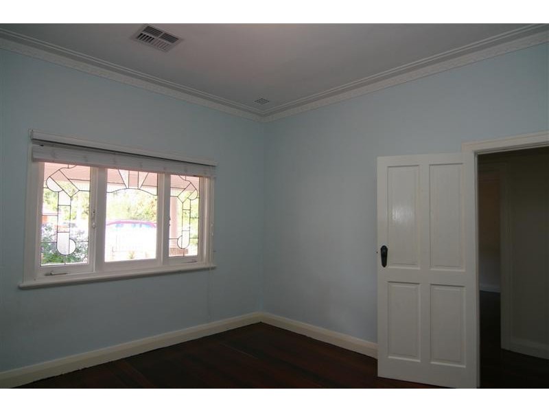 34 Hayward Street, Bayswater WA 6053