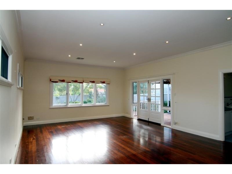 34 Hayward Street, Bayswater WA 6053