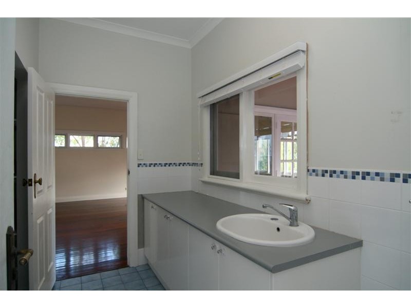 34 Hayward Street, Bayswater WA 6053