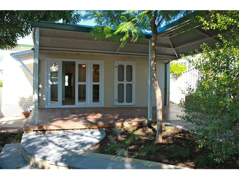 6 Anzac Street, Bayswater WA 6053