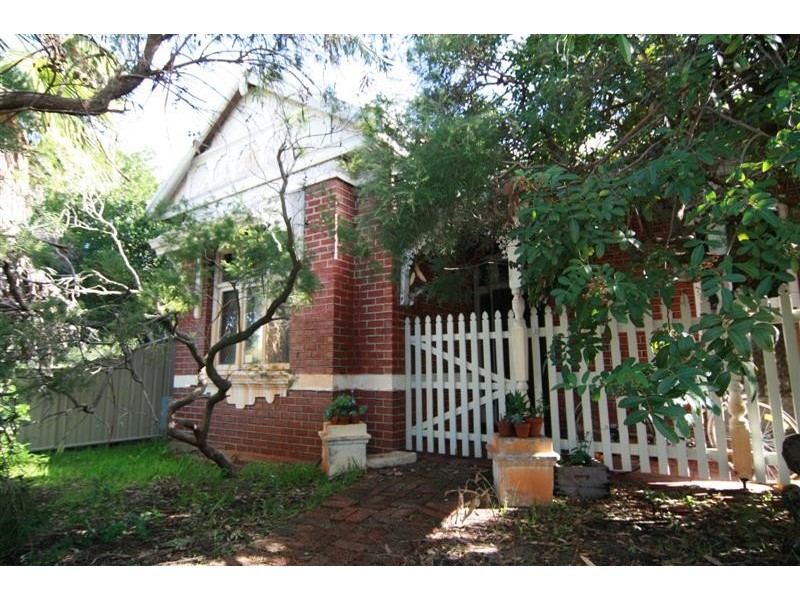 140 Railway Parade, Bayswater WA 6053