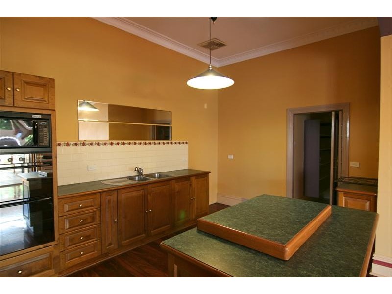 10 Anzac Street, Bayswater WA 6053