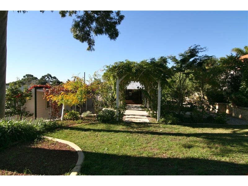 10 Anzac Street, Bayswater WA 6053