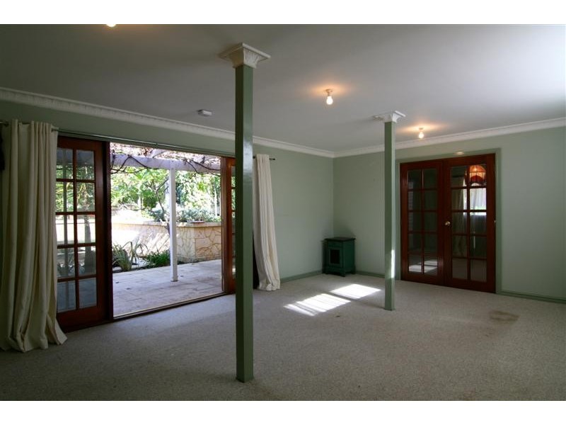 10 Anzac Street, Bayswater WA 6053