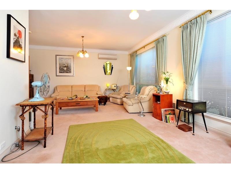 2 Rain Place, Bayswater WA 6053