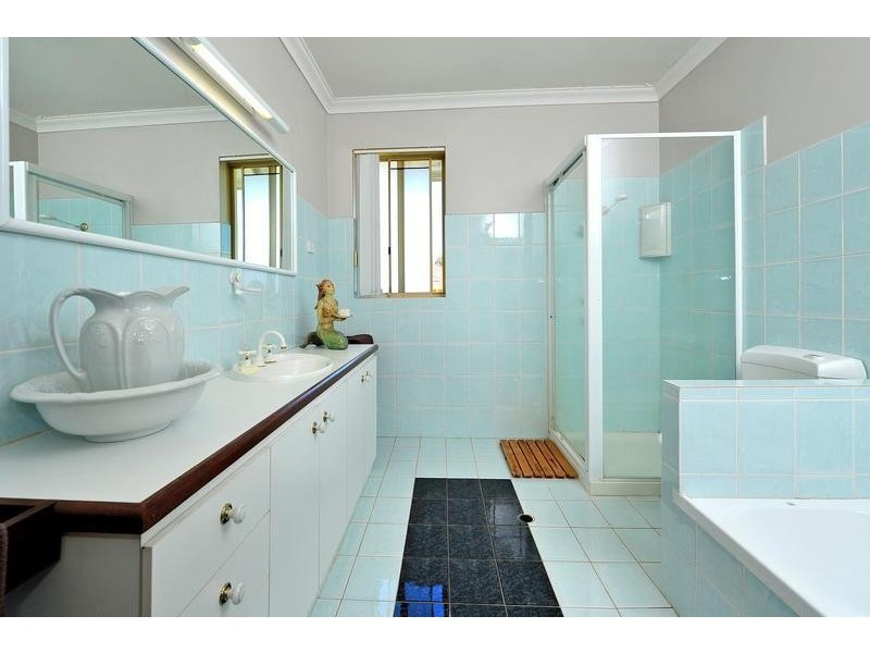 2 Rain Place, Bayswater WA 6053