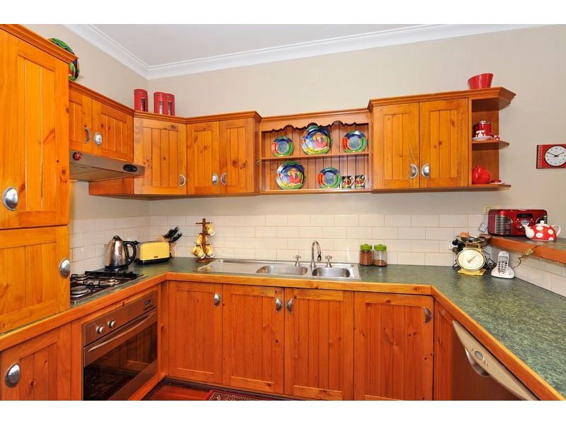 9 River Bank Boulevard, South Guildford WA 6055