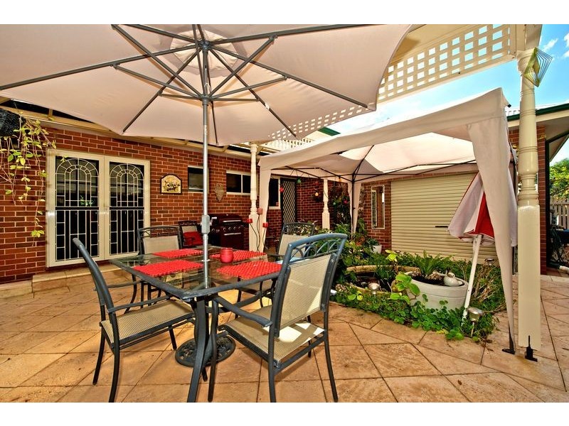 9 River Bank Boulevard, South Guildford WA 6055